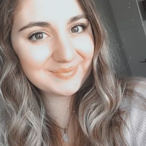 Meet your Posher, Teagan